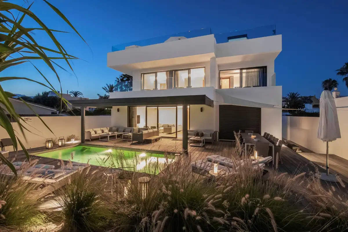 Terrassa de Casa o xalet en venda en Marbella amb Aire condicionat, Jardí privat i Terrassa