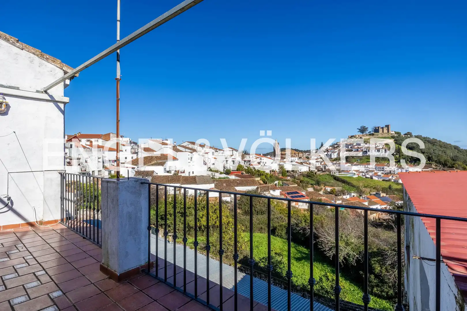Vista exterior de Casa o xalet en venda en Cortegana amb Calefacció, Jardí privat i Terrassa
