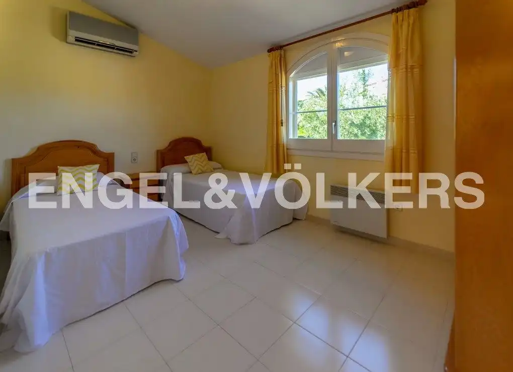 Chalet con piscina en venta en Carrer Margalló 42, imagen 11