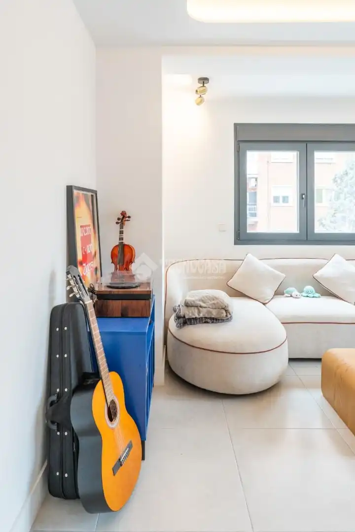 Living room of Flat for sale in Madrid  with Heating and Parquet flooring