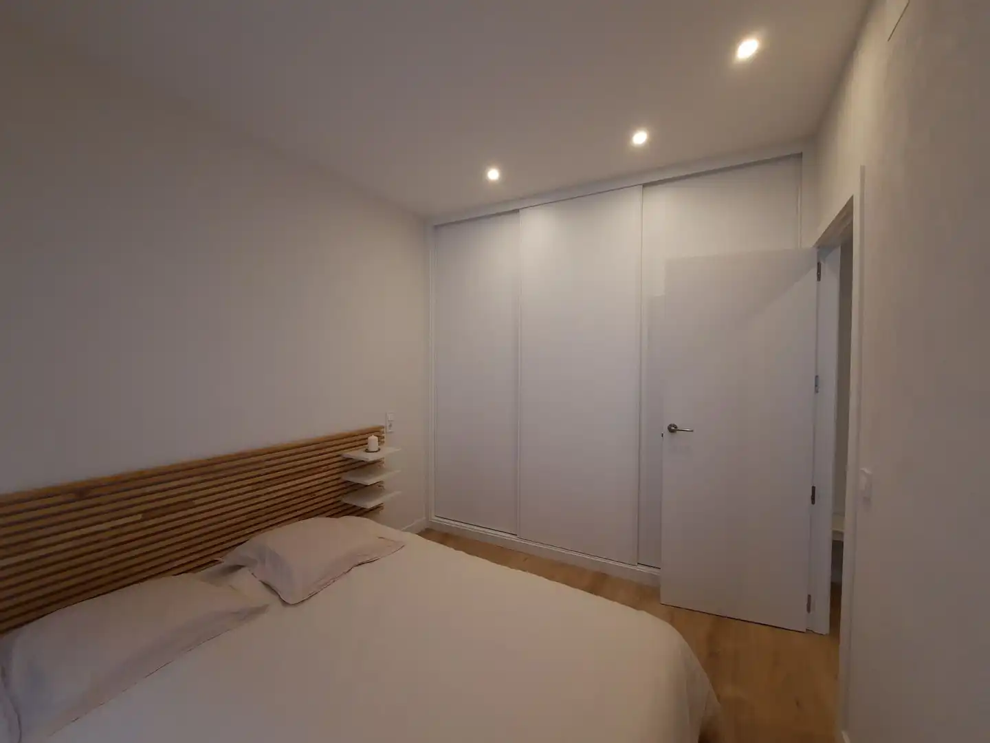 Bedroom of Flat for sale in Madrid  with Furnished