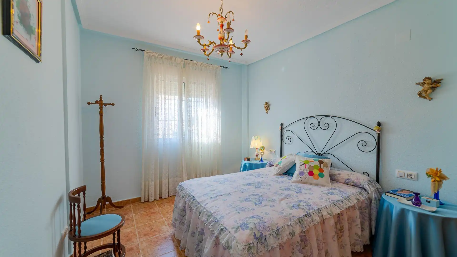 Dormitori de Casa o xalet en venda en Orihuela amb Jardí privat, Terrassa i Piscina