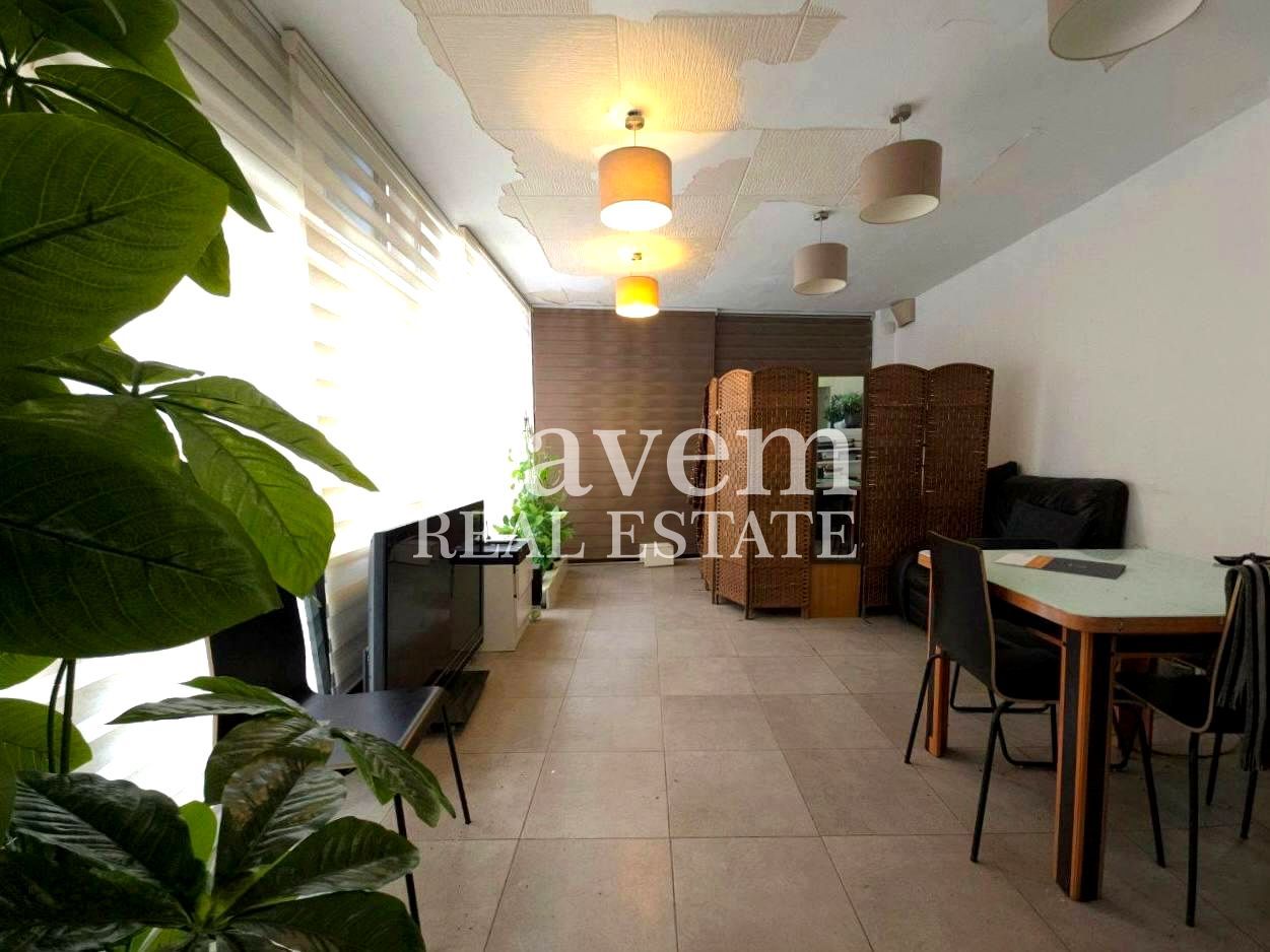 Premises for sale in  Barcelona Capital