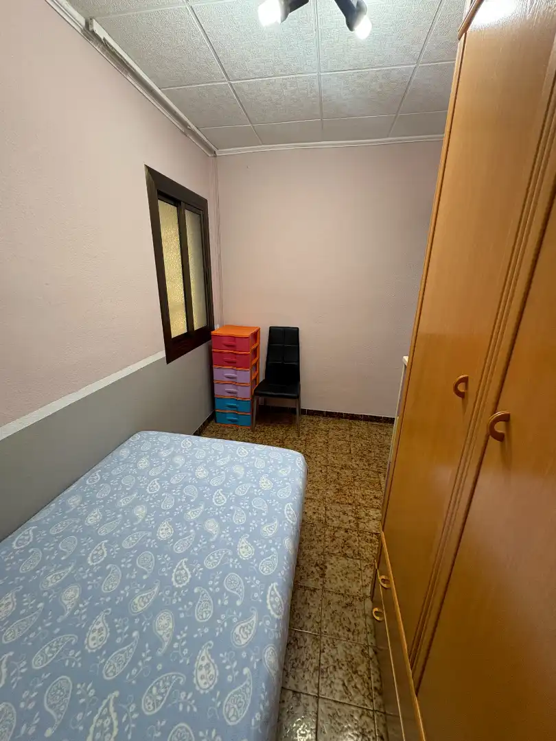Schlafzimmer von Wohnung zum Verkauf in Badalona mit Balkon