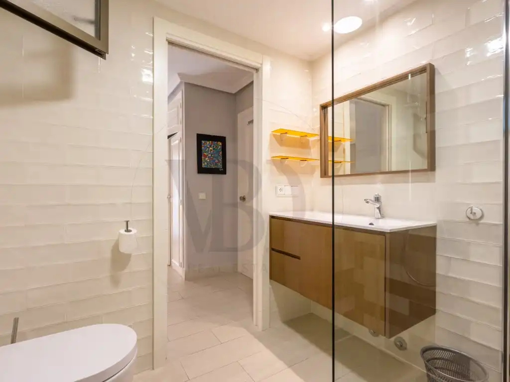 Bathroom of Apartments for sale in Eivissa  with Air Conditioner, Furnished and Oven