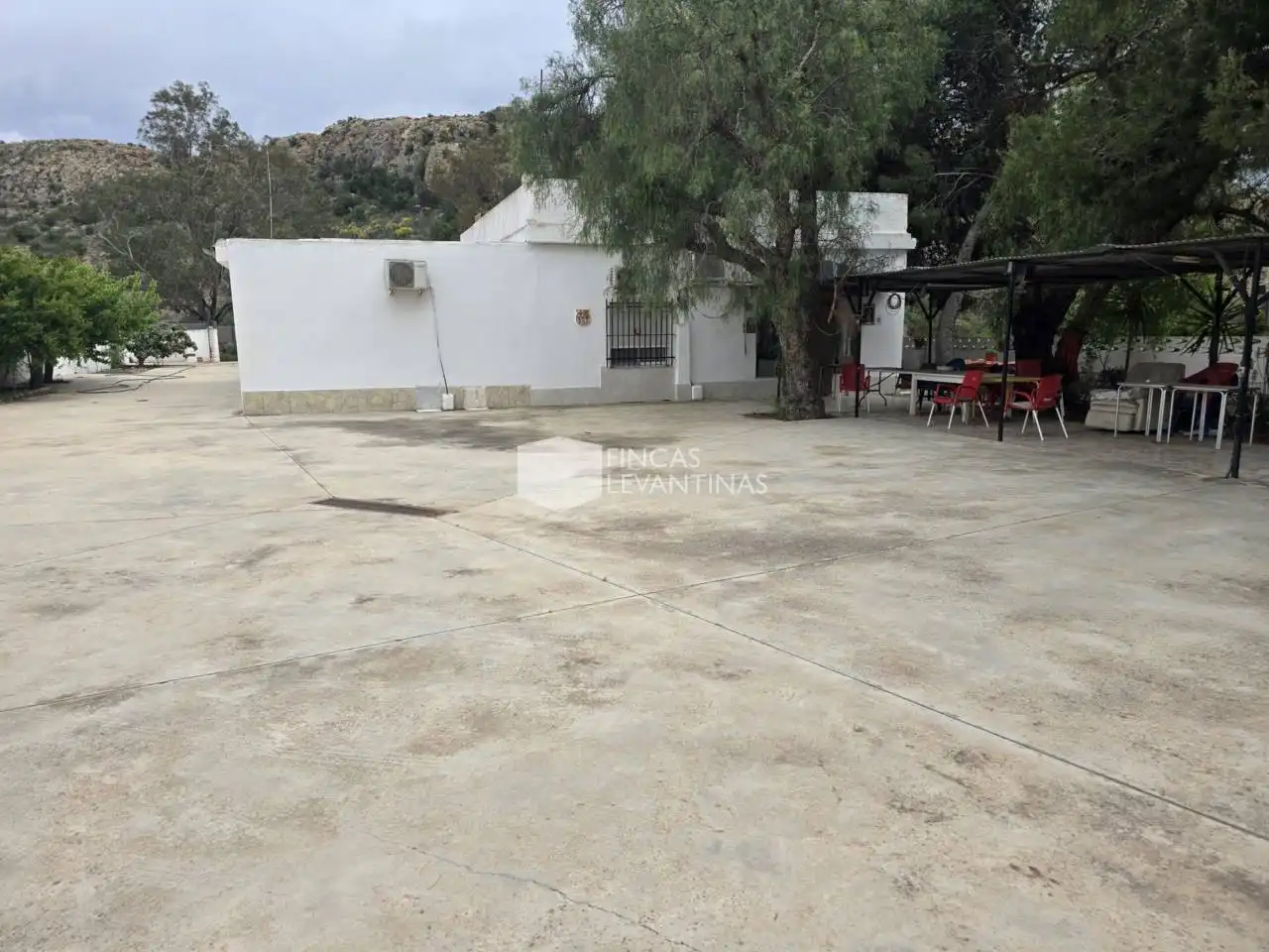 Houses for sale in Novelda