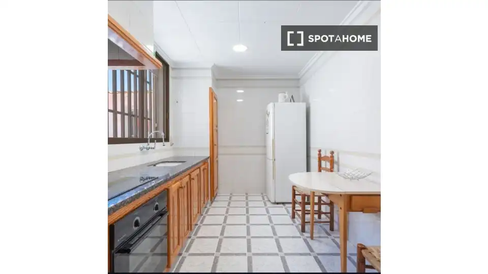Cocina de Piso de alquiler en Alzira con Aire acondicionado, Calefacción y Amueblado