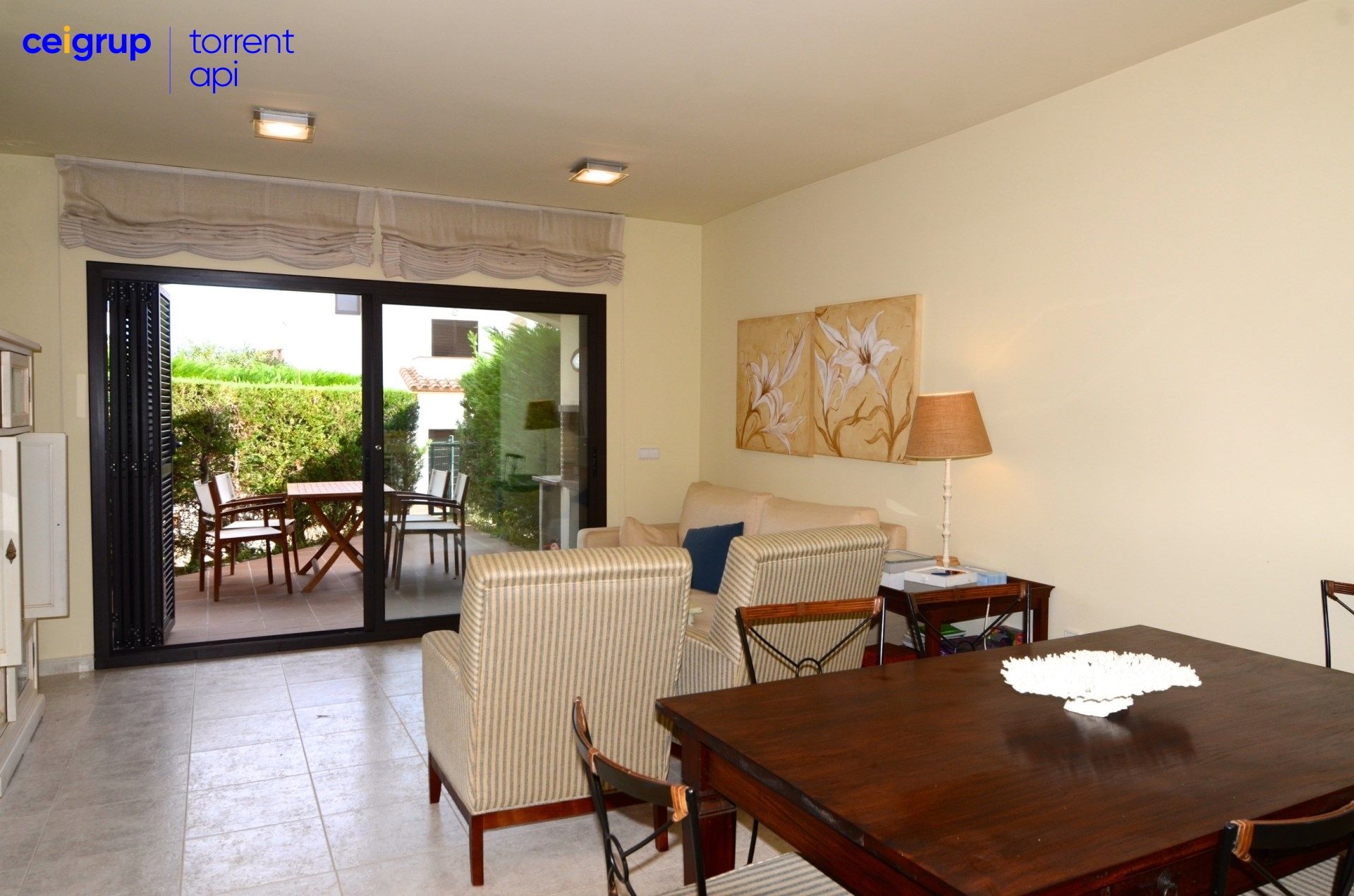 Sala d'estar de Casa adosada en venda en L'Estartit amb Aire condicionat, Calefacció i Terrassa