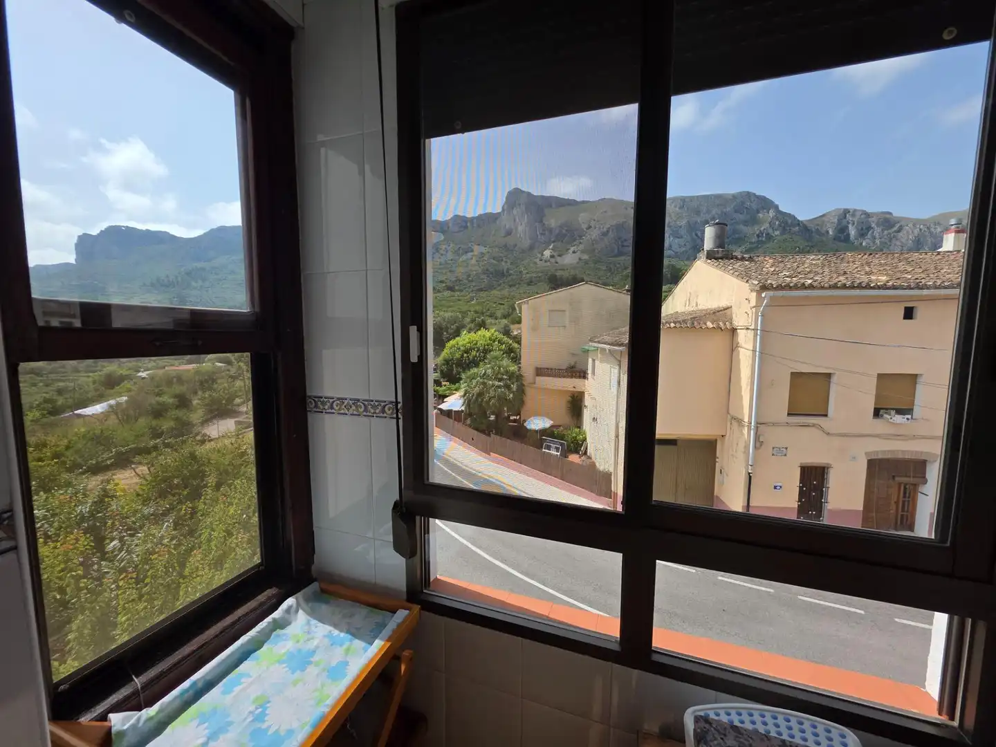 Vista exterior de Casa adosada en venda en La Vall de Gallinera amb Terrassa, Traster i Balcó