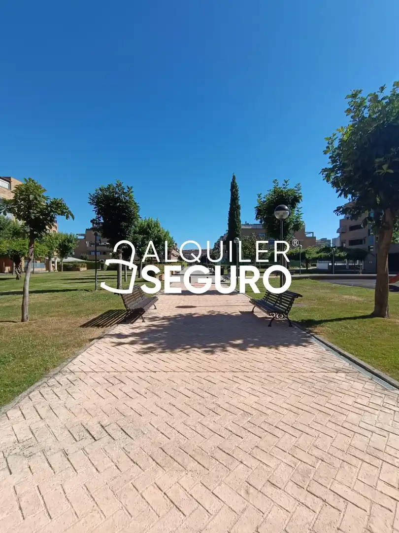 Vista exterior de Piso de alquiler en Parla con Aire acondicionado, Calefacción y Terraza