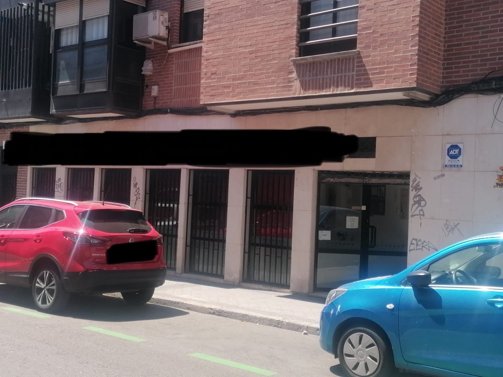 Vista exterior de Local en venta en  Madrid Capital