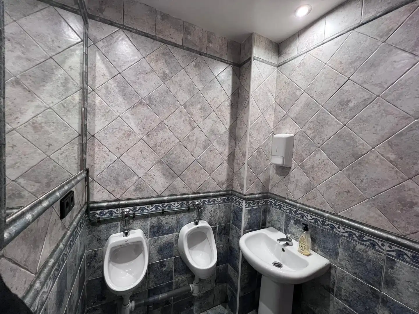 Business premises for sale in Calle Cabo Peñas, imagen 17