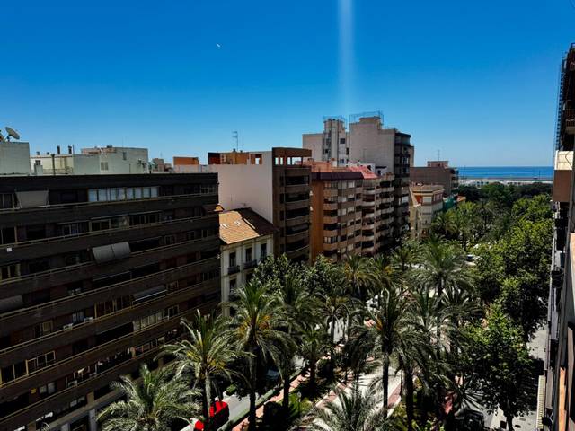 Piso en Venta en Ensanche - Diputación