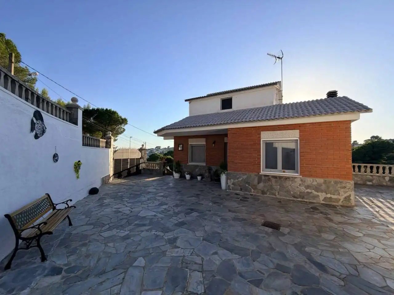 Exterior view of Houses for sale in Rubí  with Heating, Terrace and Swimming Pool