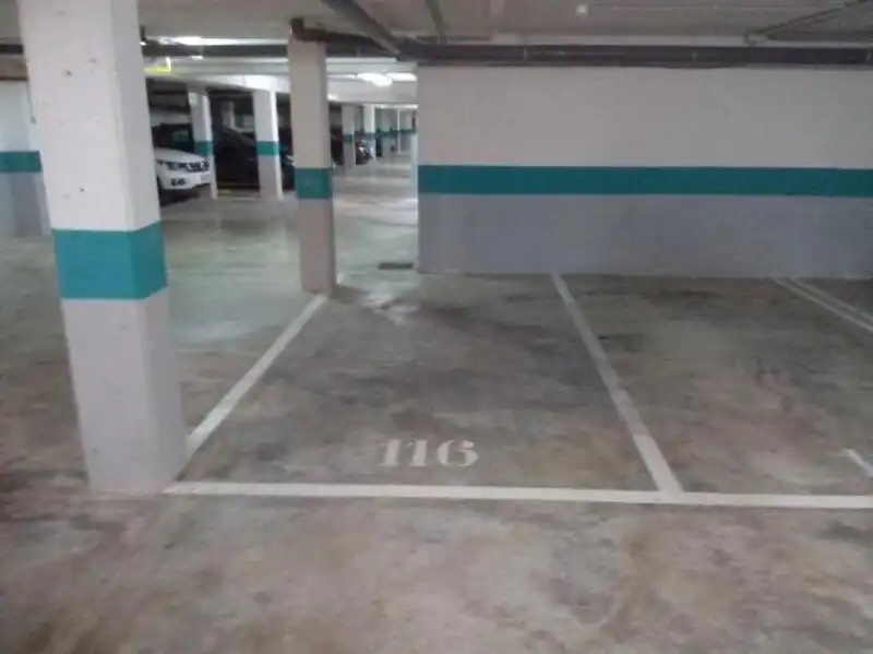 Garaje en venta en Darsena, Roda