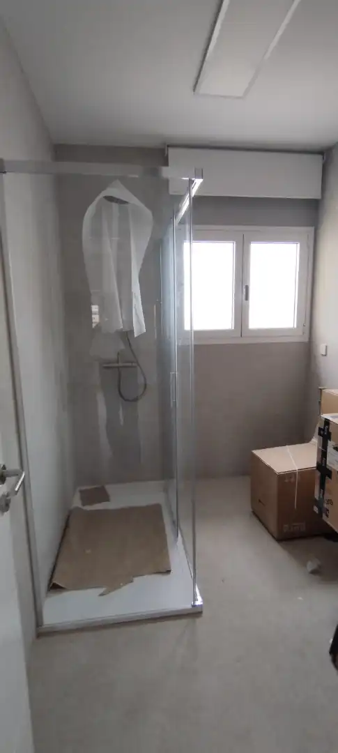 Badezimmer von Büro zur Miete in Las Palmas de Gran Canaria mit Klimaanlage, Terrasse und Balkon