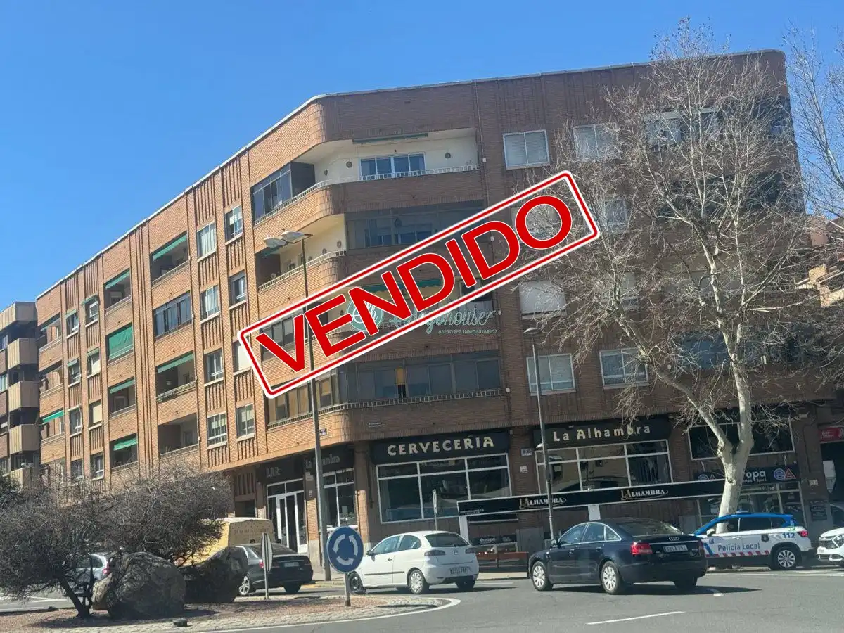 Vista exterior de Pis en venda en Segovia amb Calefacció, Parquet i Terrassa