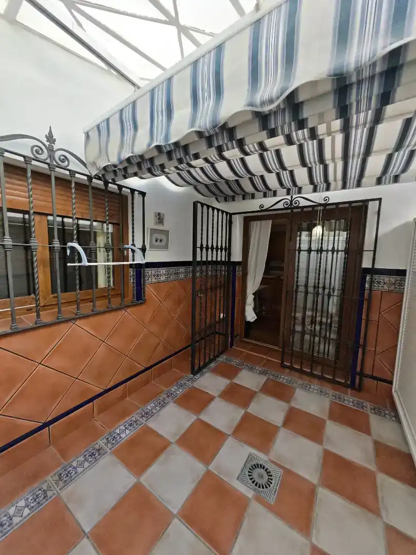 Casa adosada en venda en Sevilla amb Aire condicionat, Moblat i Balcó