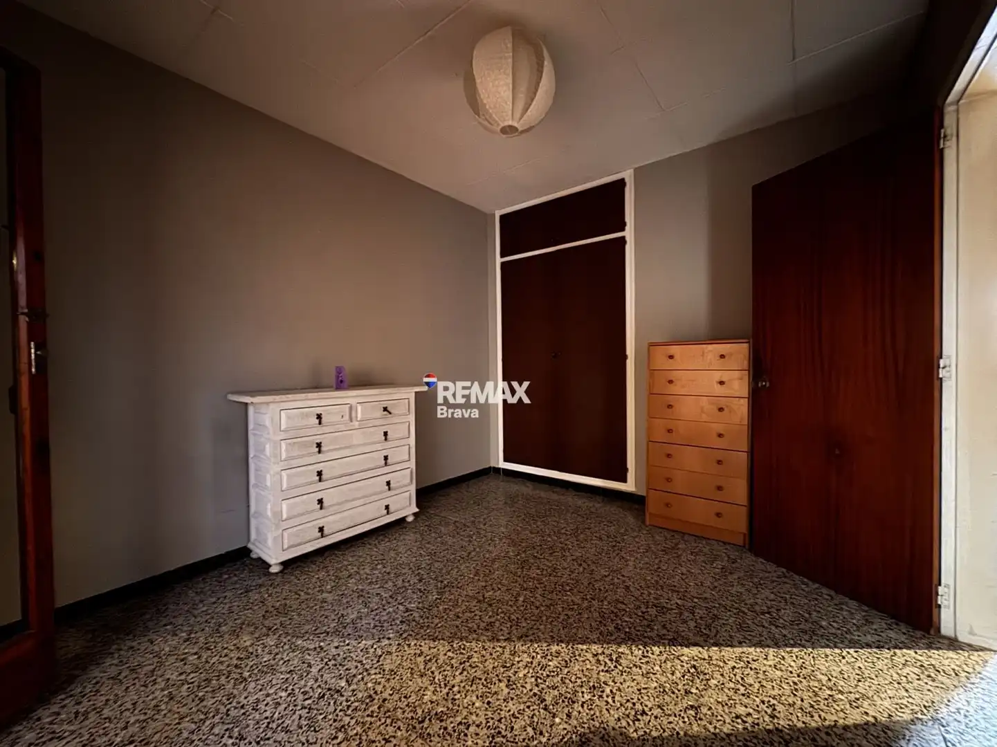 Habitación de Piso en venta en Roses con Balcón