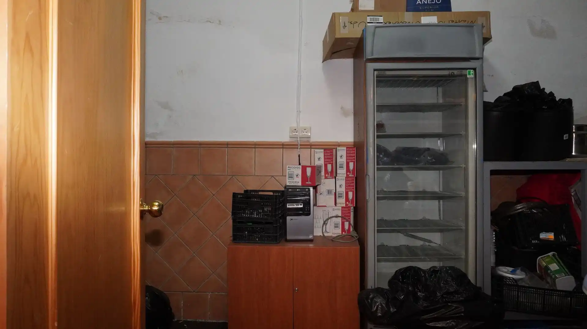 Küche von Fabrikhallen zum Verkauf in Motril