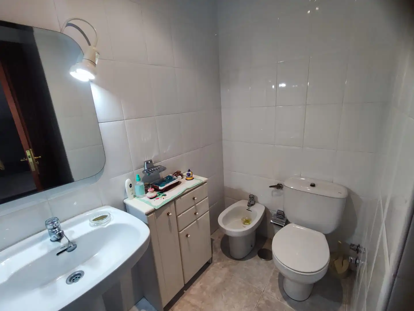 Badezimmer von Haus oder Chalet zum Verkauf in Plasencia mit Heizung, Privatgarten und Terrasse