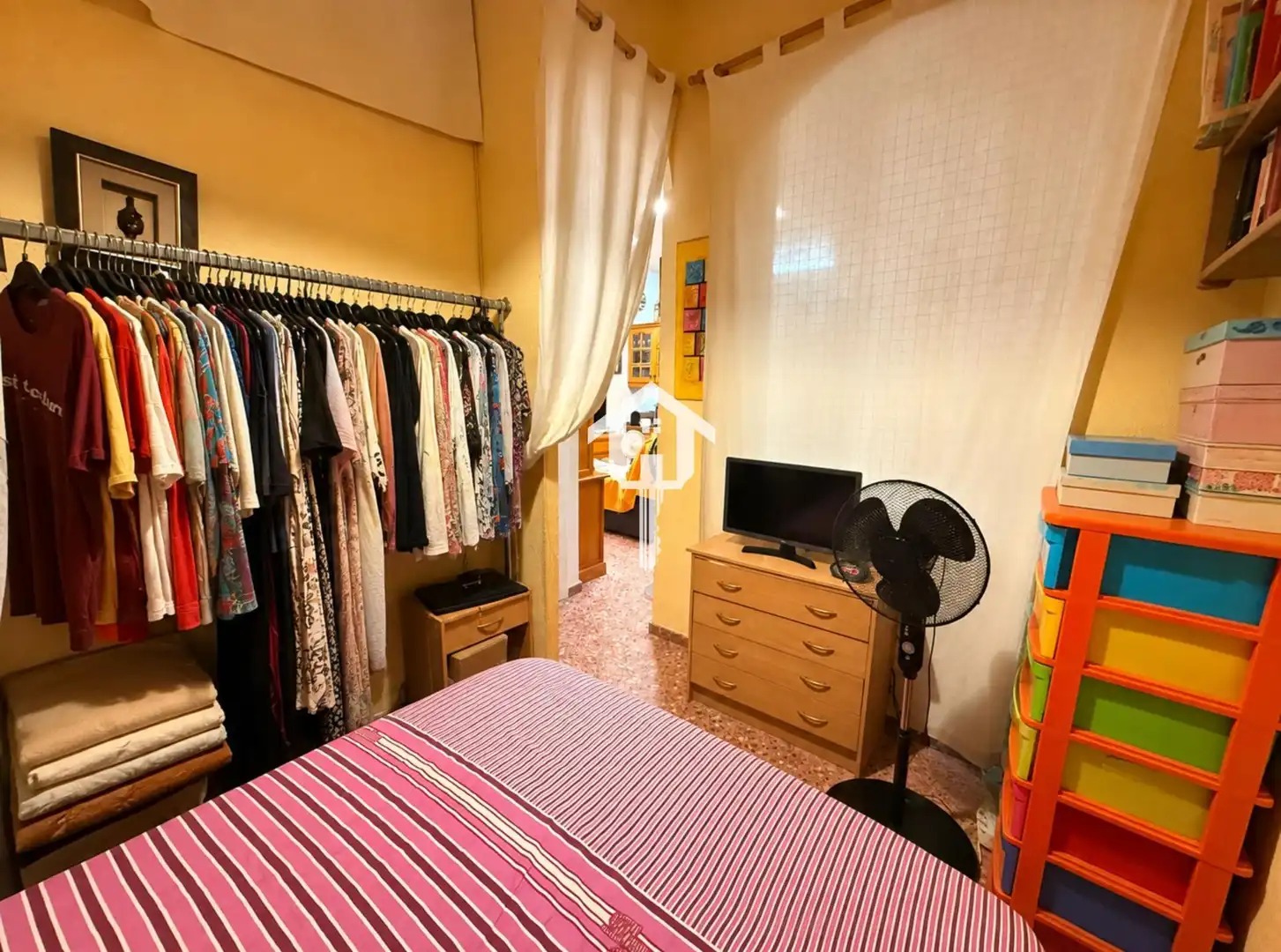 Habitación de Casa adosada en venta en Alicante / Alacant