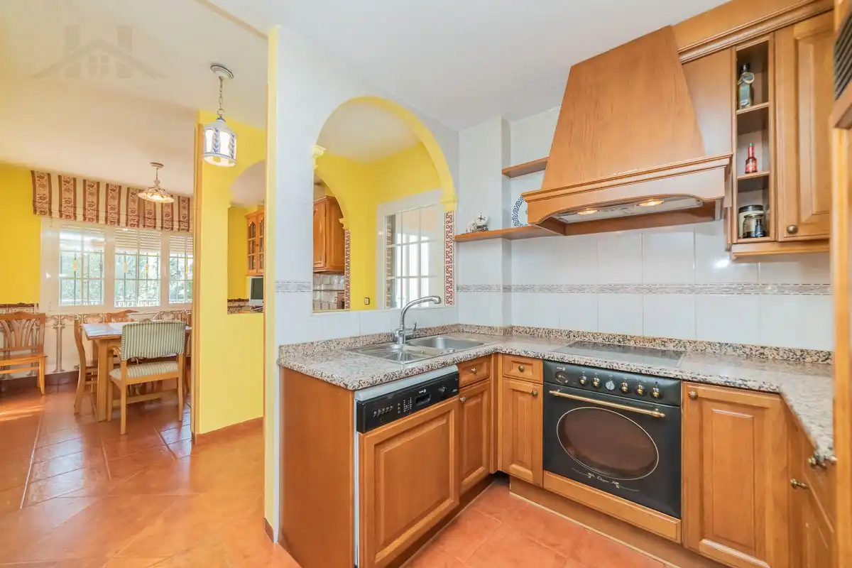Cuina de Casa o xalet en venda en Griñón amb Aire condicionat, Jardí privat i Traster