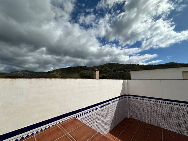 Casa-chalet en Venta en Cútar