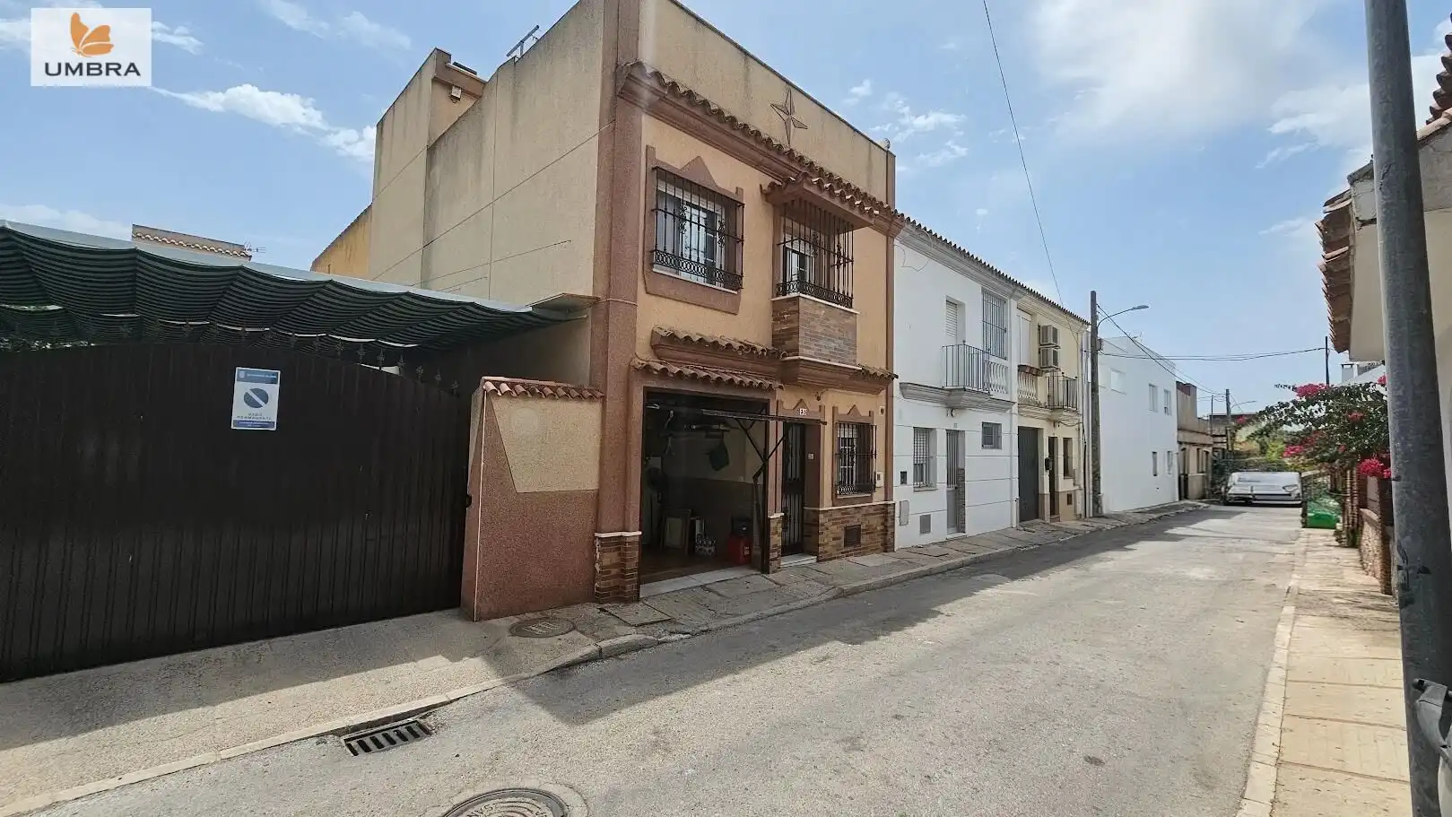 Vista exterior de Casa o xalet en venda en Jerez de la Frontera amb Aire condicionat, Calefacció i Terrassa