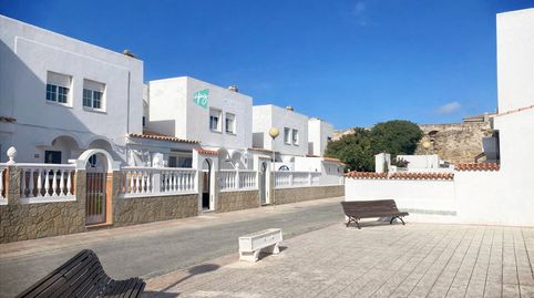 Casa Adosada con Patios a pocos minutos del Centro de Tarifa