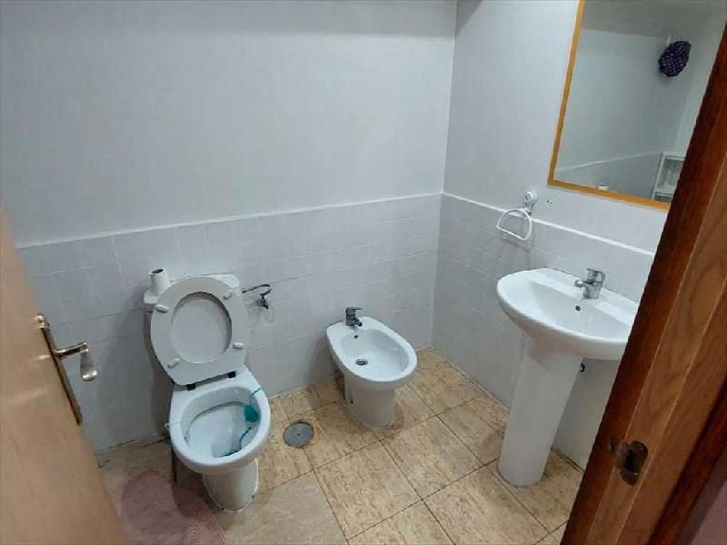 Bathroom of Flat for sale in  Madrid Capital