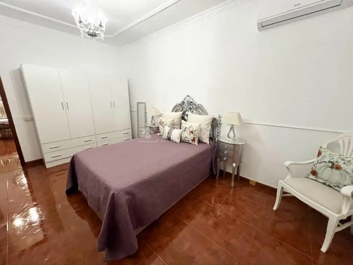 Dormitori de Casa adosada en venda en Santa Lucía de Tirajana amb Aire condicionat, Terrassa i Traster
