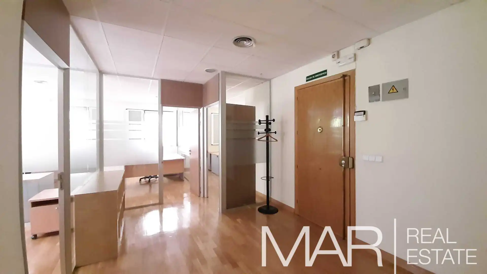 Büro zur Miete in Madrid mit Klimaanlage, Heizung und Möbliert
