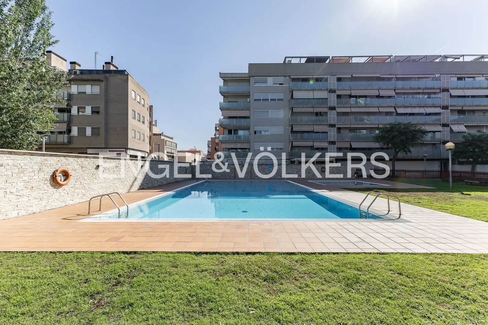 Piscina de Ático en venta en Sant Joan Despí con Aire acondicionado, Calefacción y Parquet