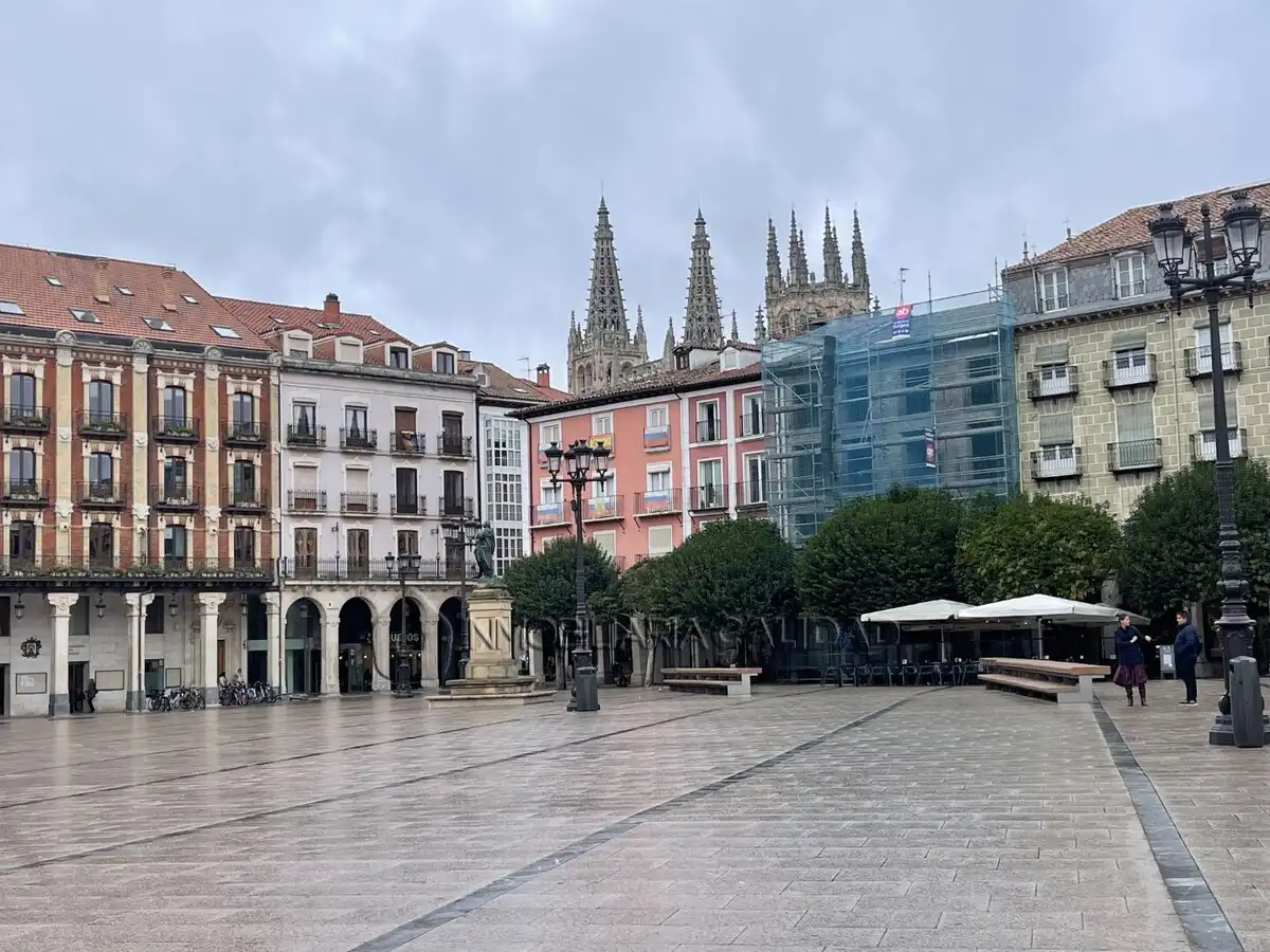 Vista exterior de Pis en venda en Burgos amb Calefacció