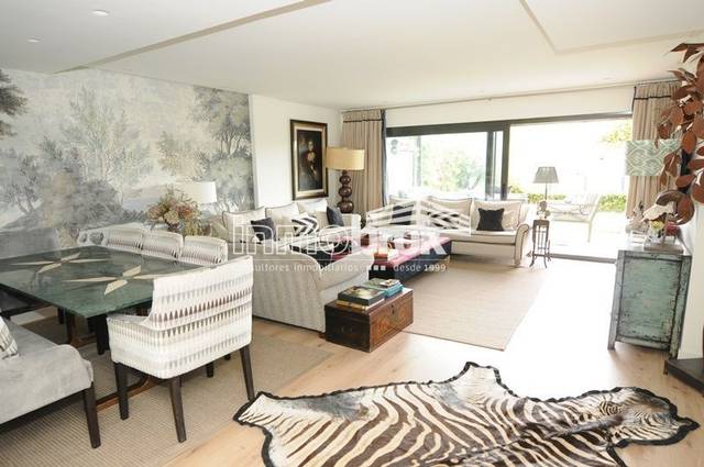 Piso en Venta en Luis Martínez Feduchi en Encinar de los Reyes