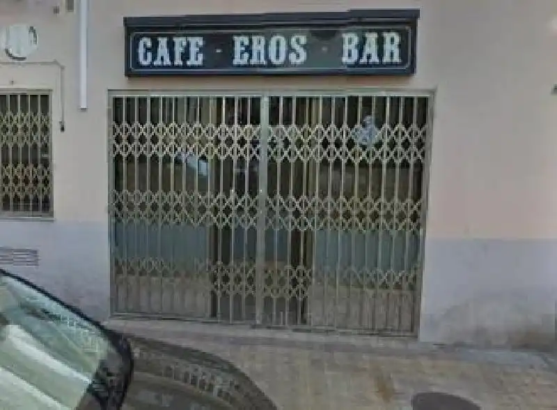 Locale commerciale in vendita a Miralvalle - Av. Virgen del Puerto - La Data