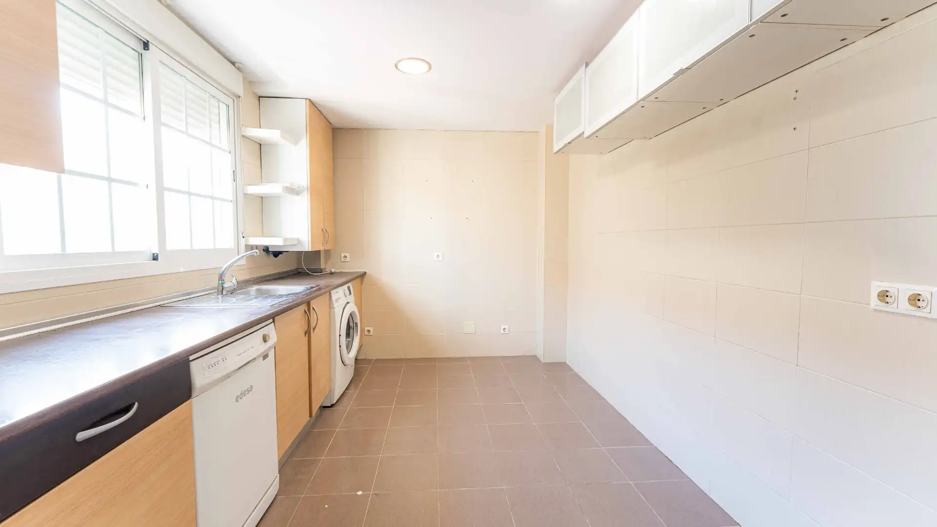 Cocina de Casa adosada en venta en Arroyomolinos (Madrid) con Calefacción, Parquet y Terraza