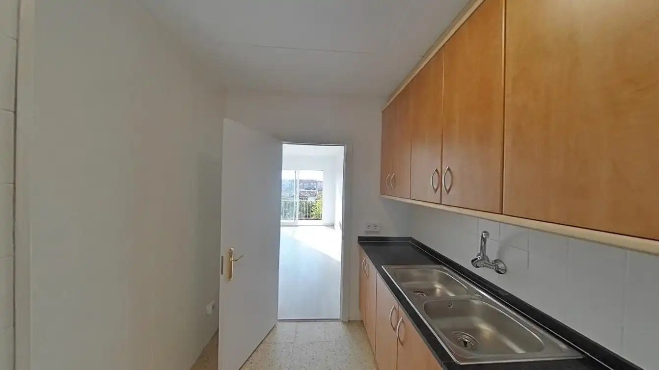 Kitchen of Flat for sale in Sabadell  with Heating