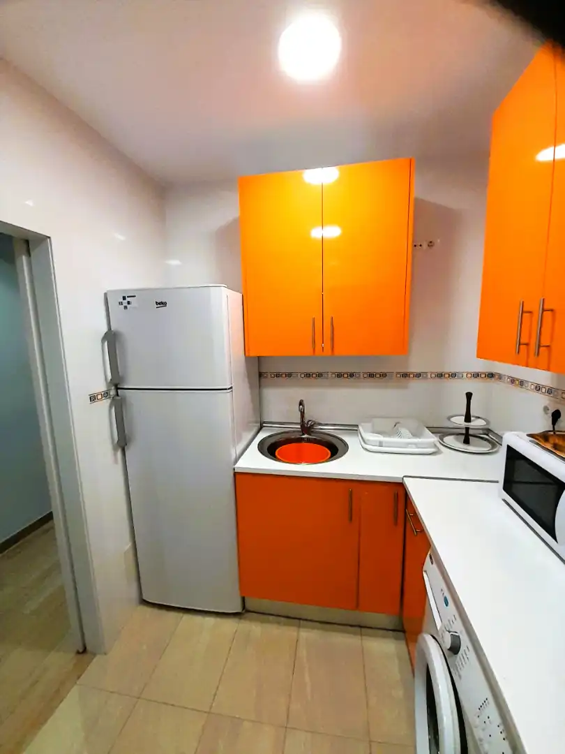 Cuina de Apartament de lloguer en Valladolid amb Calefacció, Terrassa i Traster