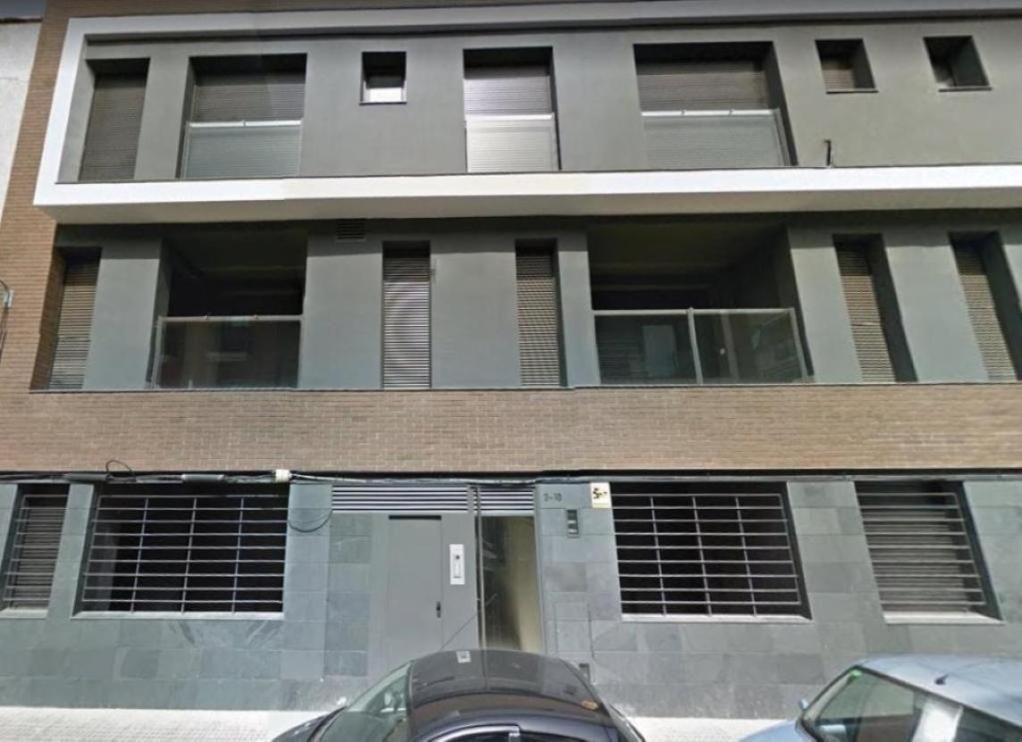 Vista exterior de Oficina en venda en La Llagosta amb Aire condicionat