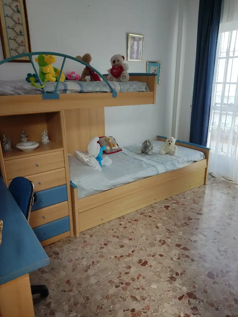 Schlafzimmer von Einfamilien-Reihenhaus zum Verkauf in Barbate mit Klimaanlage, Heizung und Terrasse