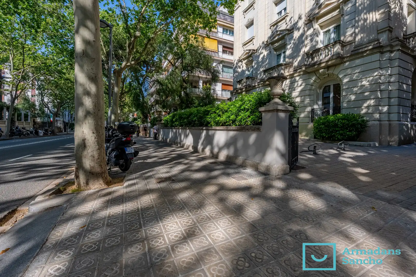 Exterior view of Ground floor for rent in Barcelona  with Private garden and Oven