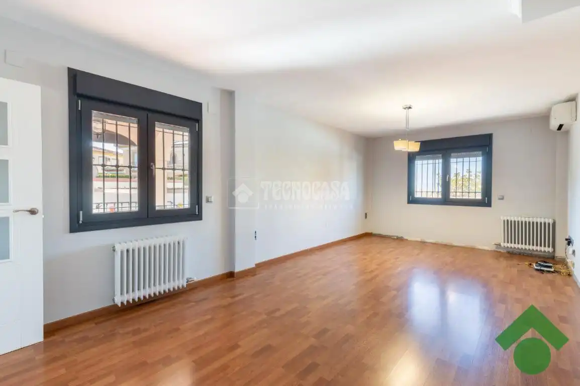 Sala de estar de Casa o chalet en venta en Ogíjares con Aire acondicionado y Calefacción