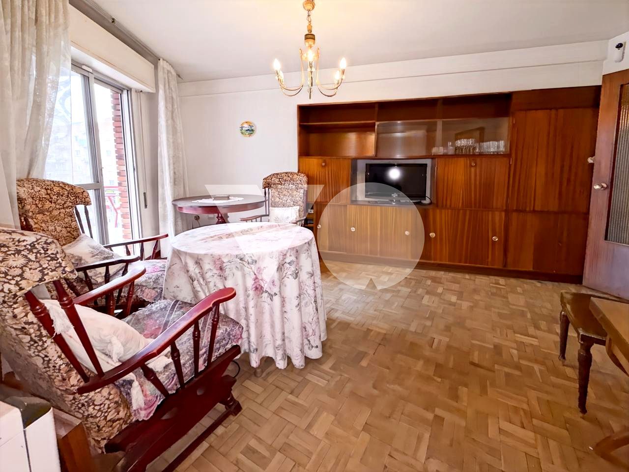 Sala d'estar de Pis en venda en  Madrid Capital amb Aire condicionat, Calefacció i Terrassa