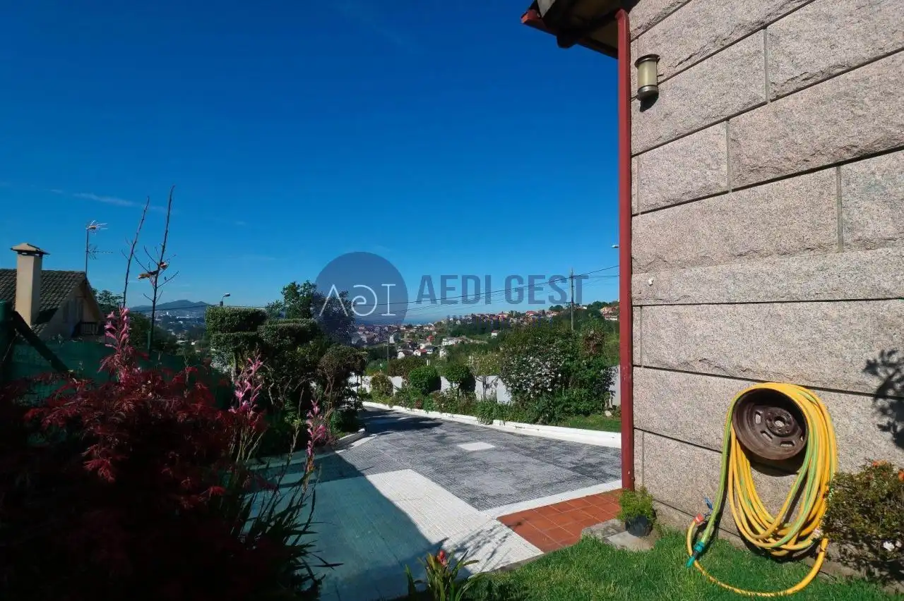 Casa o chalet en venta en Rua Castañal, Cabral - Candeán
