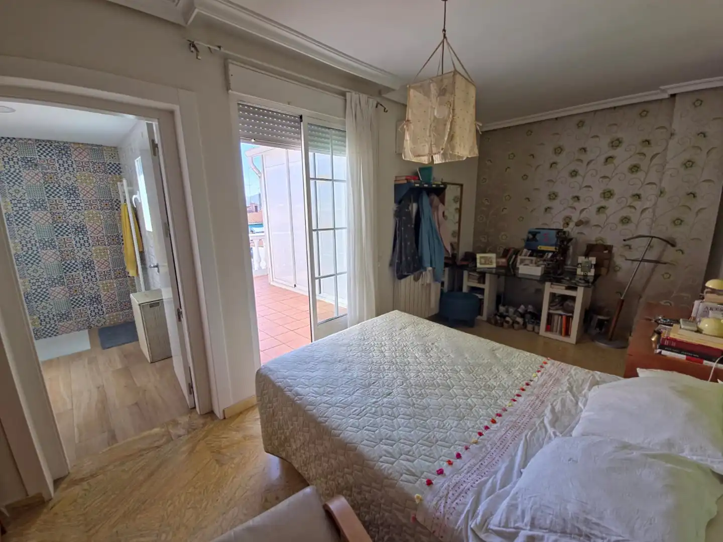 Habitación de Ático en venta en Andújar con Aire acondicionado, Terraza y Amueblado