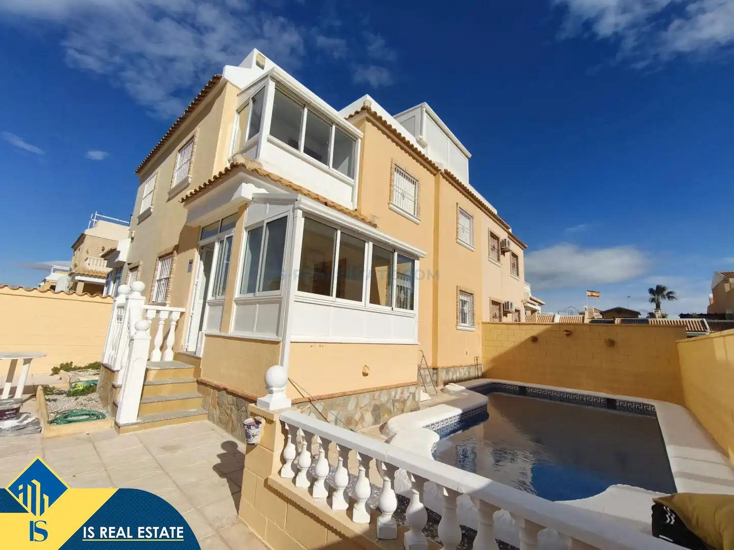 Maison mitoyenne avec piscine à vendre à Ciudad Quesada