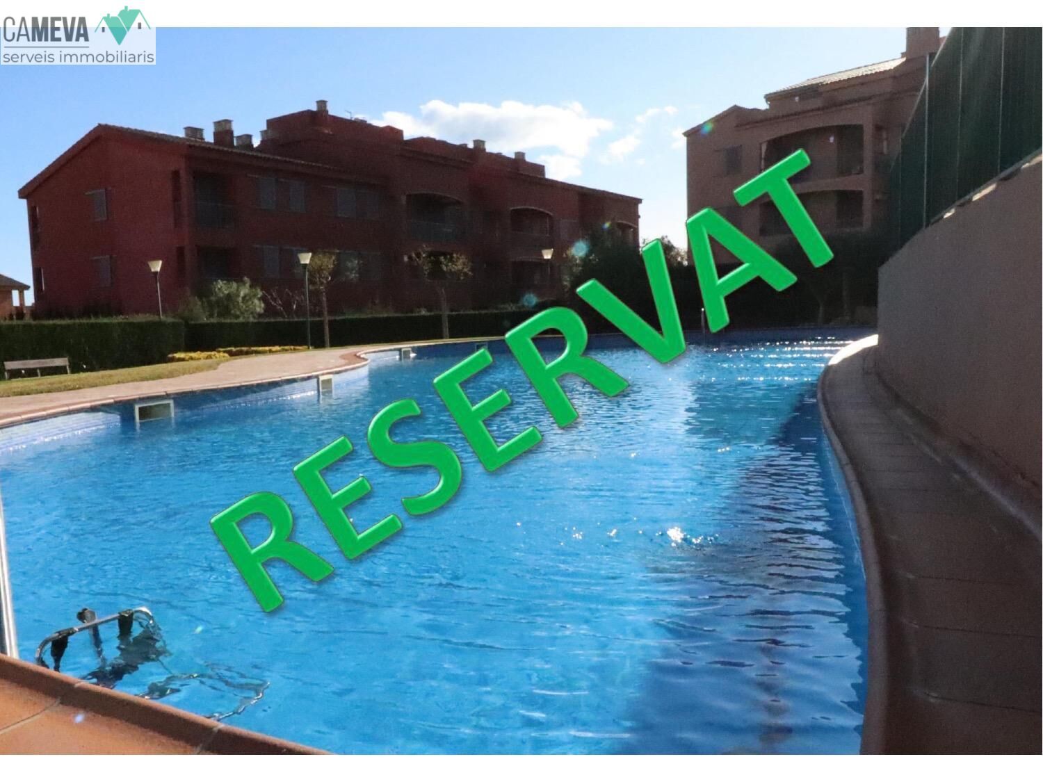 Piscina de Apartament en venda en L'Ametlla de Mar  amb Calefacció, Jardí privat i Terrassa
