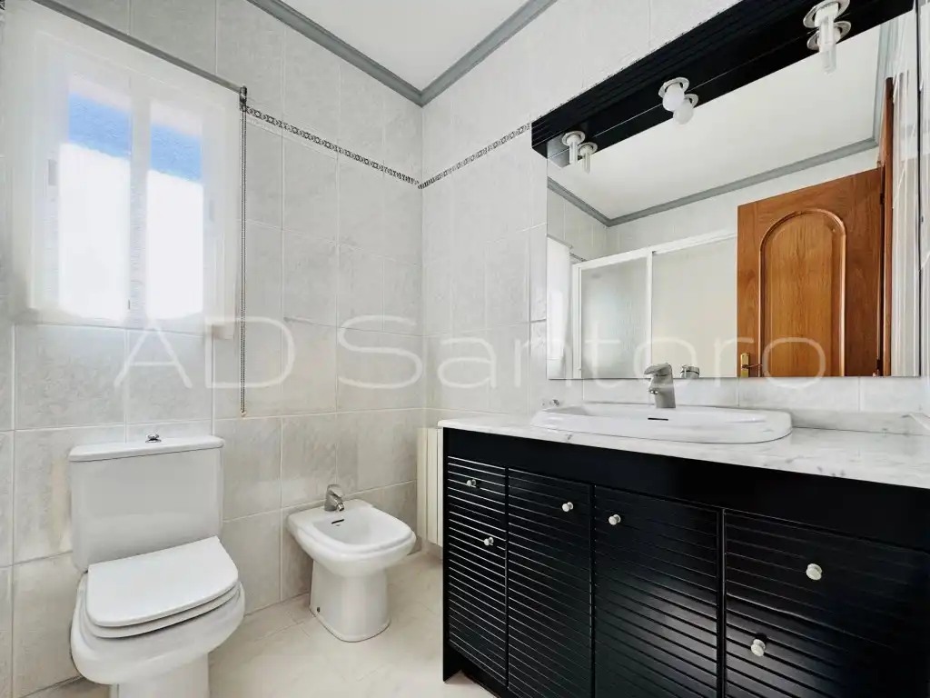 Baño de Casa adosada en venta en Vilanova i la Geltrú
